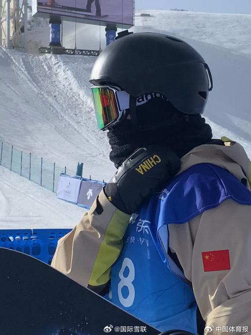 突破！王梓阳闯入单板滑雪男子U型场地技巧决赛