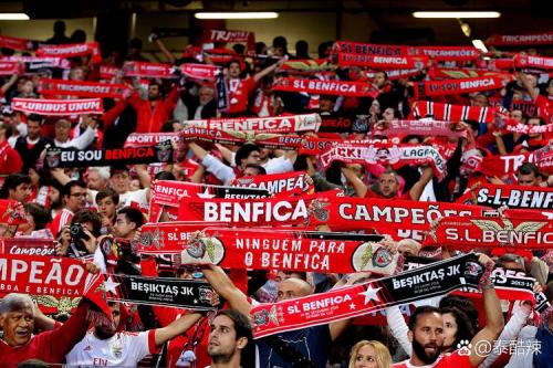 曼联女足豪取三次五连胜，ESPN聚焦蓄发哥事件