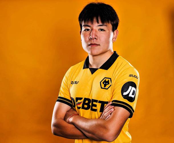 徐彬代表巴恩斯利U21首秀即获胜，球队4-2战胜对手