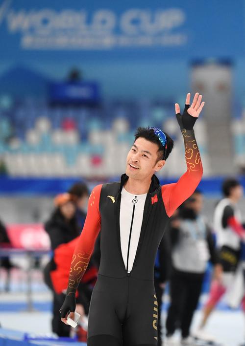 小插曲无碍宁忠岩摘铜 创中国选手速滑1000米历史