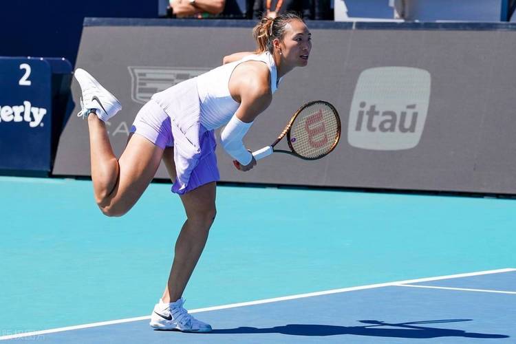 张奔斗:郑钦文复出两场三盘两连胜