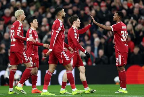 远藤航顽强拼搏获赞，乔·科尔点评其伤势