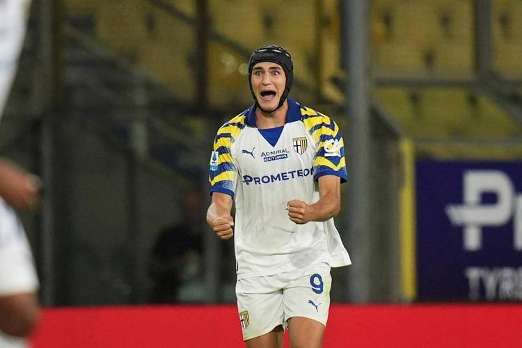 官方：帕尔马与前锋佩莱格里诺完成续约，合同期至2030年