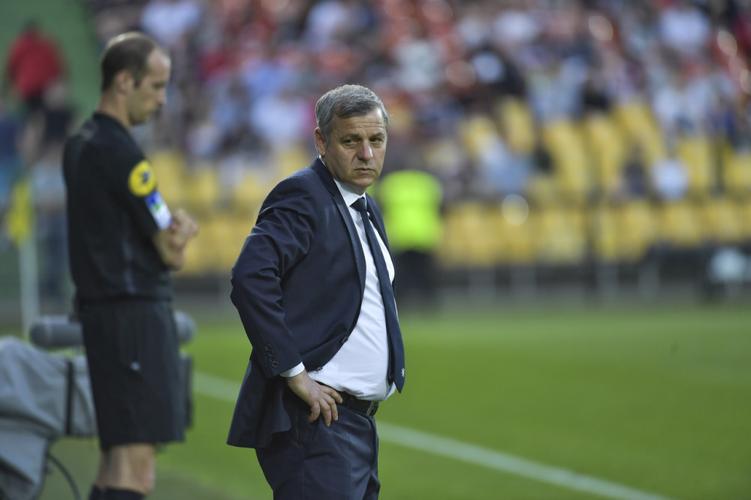 马赛行动迅速,在贝耶被雷恩解雇8天后商谈合同