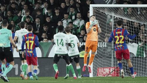 国家队门将选择：前教练支持西蒙、拉亚与霍安共同应征