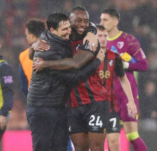 伊劳拉：拿到三分是目标，但承认比赛表现有退步