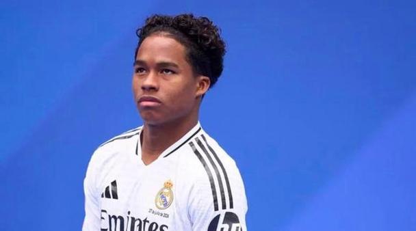 恩德里克租借费用可变，里昂总监详解出场条款