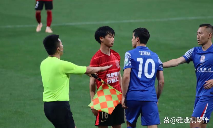 对手下半场完全掌控节奏，蓉城定位球防守漏洞被放大