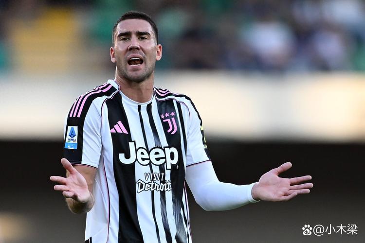 弗拉霍维奇去留成谜,尤文总监称续约尚无明确结论