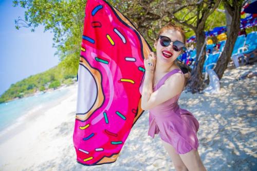 红魔女球迷晒热带度假比基尼照,粉丝直呼:美丽动人颜值高