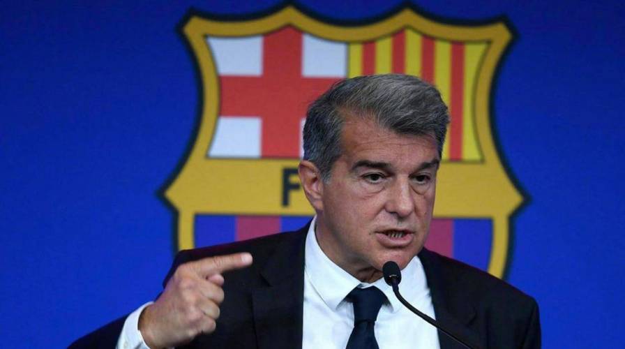 每体：弗里克表态支持拉波尔塔，巴萨今日内部告别