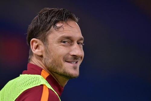 马伦独中两元！罗马2-0轻取卡利亚里，积分追平联赛第四