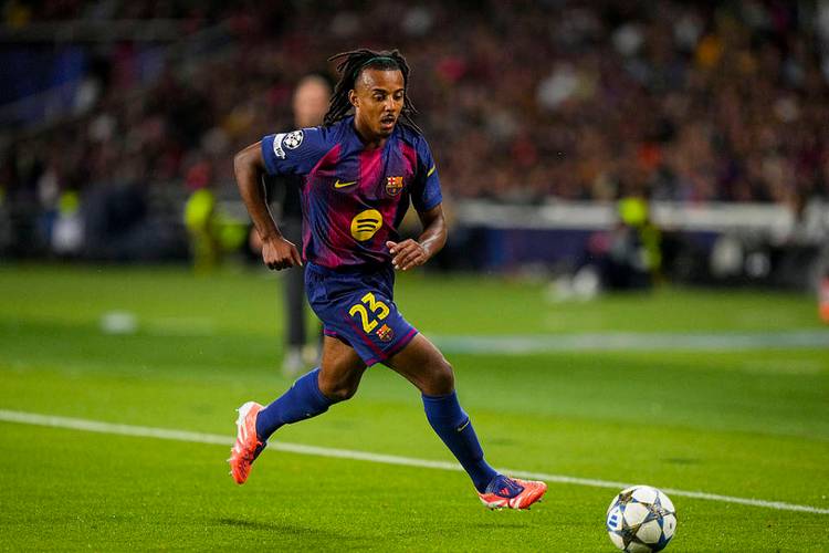 巴萨后防核心孔德因休息少,近期表现明显下滑