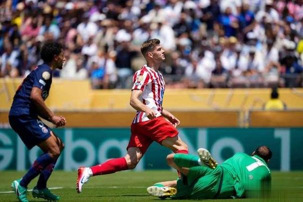 马德里竞技球员公开抱怨大都会球场草皮问题