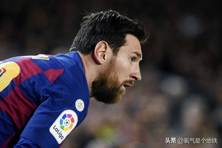 乌姆蒂蒂分享防守心得:面对梅西需全神贯注