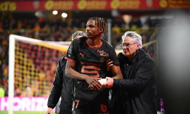 雅凯肩伤严重恐需手术,利物浦新援面临长期缺阵风险