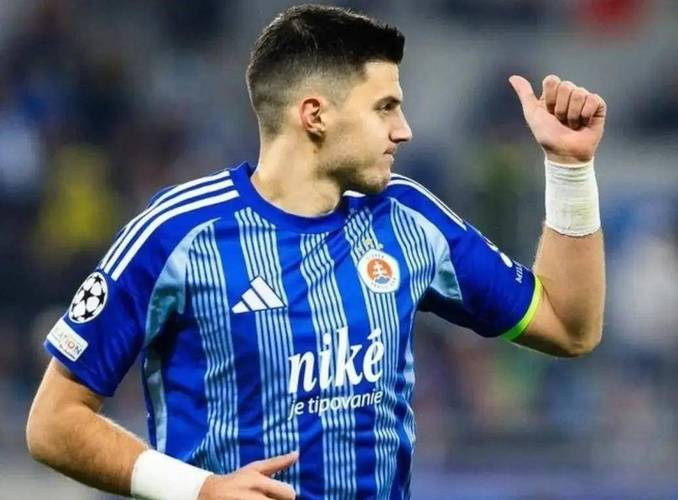 浙江队官宣新外援托利奇到队,新人就位蓄势待发