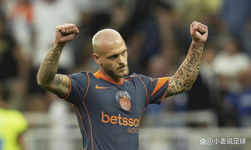 国际米兰半场2-0萨索洛，迪马尔科闪耀送出两次助攻