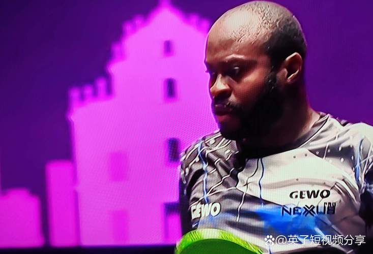 神扑立功！多纳鲁马社媒怒吼庆祝：加油拿下三分