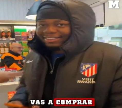 马卡报:马竞总监目睹卢克曼被换下,当场做出意外表情