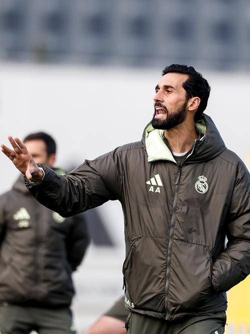 瓦伦主帅:阿韦洛亚确立个人风格,力争让皇马客场不适