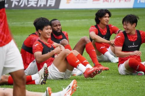 河南队2-0重庆铜梁龙热身赛，马亚姆布拉进球集锦