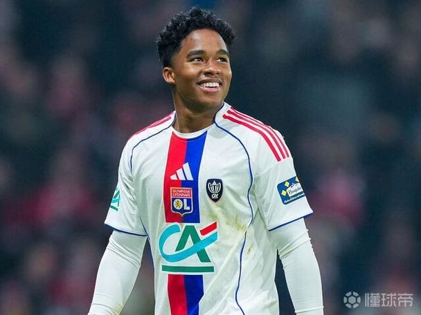 不止场上表现!恩德里克场下获七人团队鼎力支持