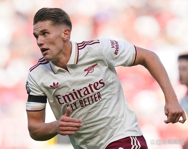 赖特不满约克雷斯场上表现,称其仍是球队未知数