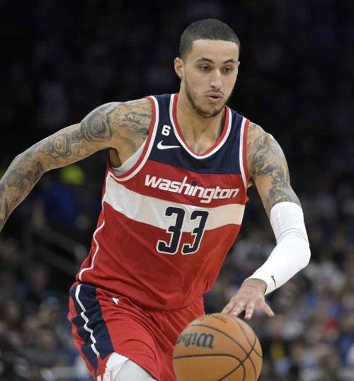 基恩点出德拉普现状：能力未达曼联标准，转会搁置是幸事