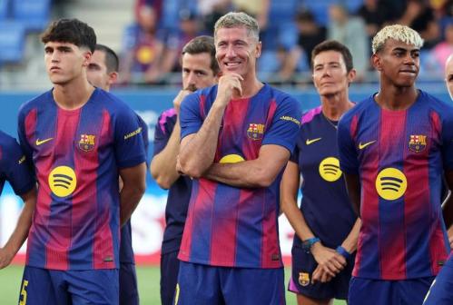 巴萨决战赫罗纳海报曝光：莱万携小将巴尔德卡萨多出镜