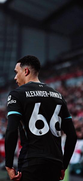 阿诺德获阿斯盛赞:超越传中,后场进攻组织核心