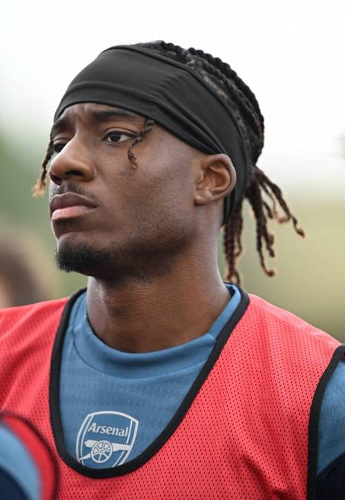 球星马杜埃凯与阿森纳合作,聚焦预防青少年持刀犯罪