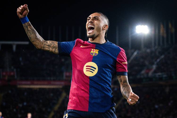 深情祝福!巴萨队员列队庆贺弗里克61岁生日快乐