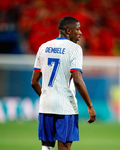 德容重伤休战！右大腿远端肱二头肌受伤，赛季或受影响