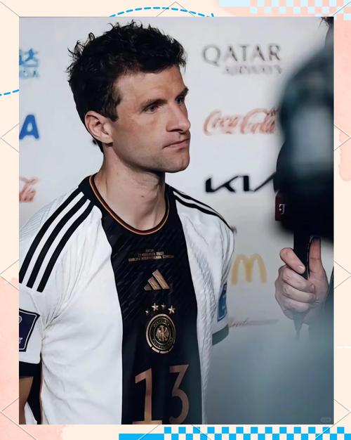 图片报揭秘：穆勒在温哥华，护腿板留存拜仁记忆