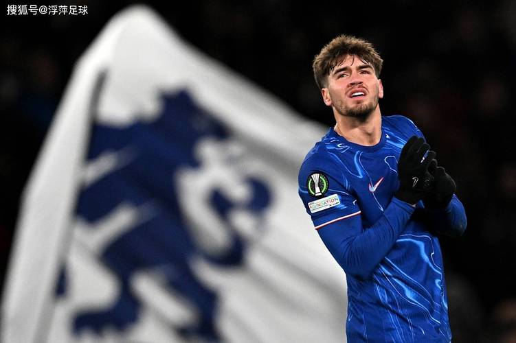 切尔西眼下的好消息:吉乌未提转会,且热爱球队生活