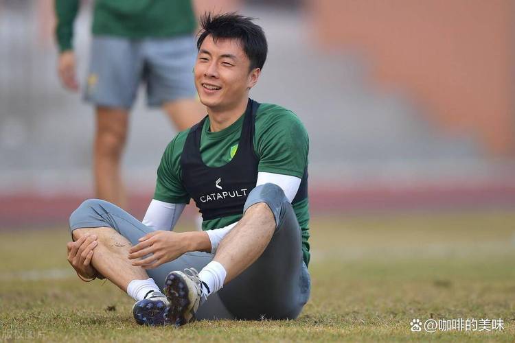 国安vs对手第51分钟李磊伤退 贾非凡替补登场完成首秀