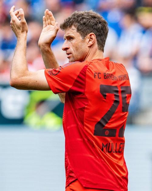 托马斯·穆勒MLS半场梅开二度，36岁老将喜迎2026开门红