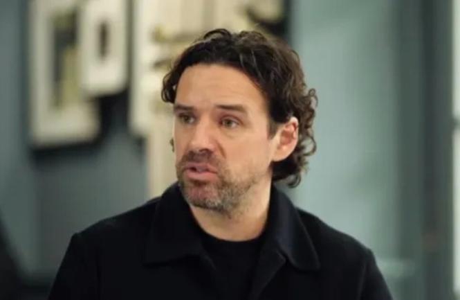 哈格里夫斯点出争冠关键：曼城有瓜帅坐镇，阿森纳尚显稚嫩