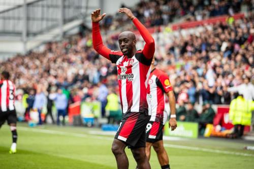 布伦特福德4-3险胜伯恩利，主帅赛后激动点评比赛疯狂过程