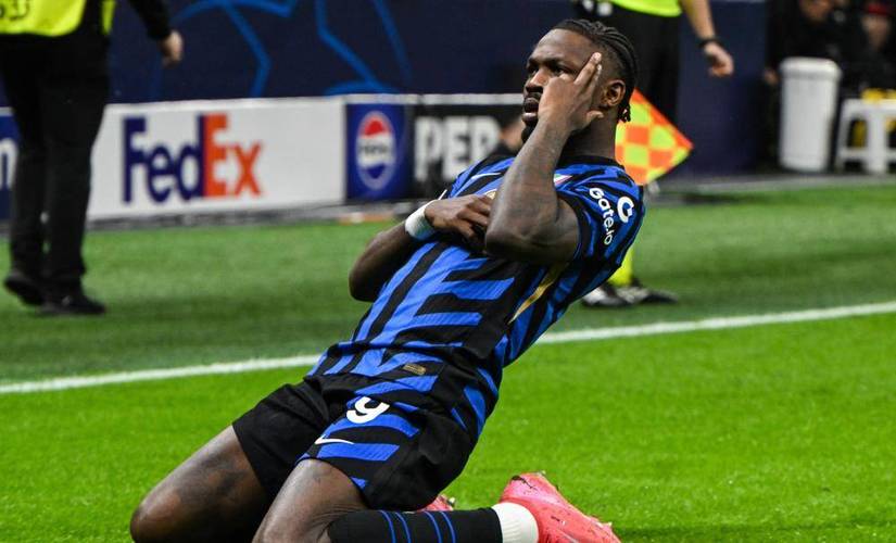 卢卡库补时绝杀献亡父，赛后动情落泪感人至深