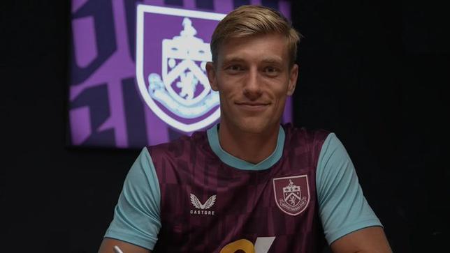 伯恩利前锋赛后谈:VAR取消进球是比赛转折点