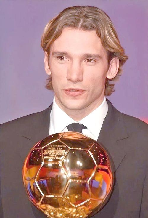 舍甫琴科揭秘转会：曾接近加盟罗马，因贝总电话重返米兰