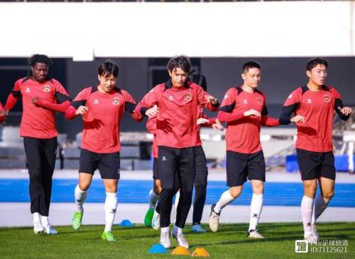 苏州东吴俱乐部友好协商签下球员赵申澳,增强阵容