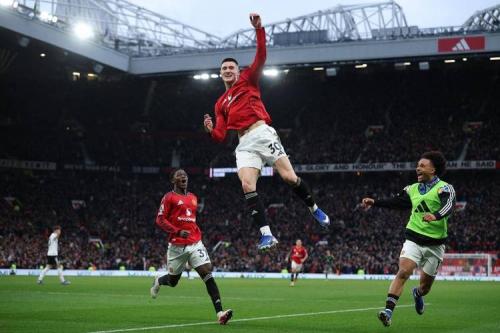 舍什科头球定胜局曼联2-1力克水晶宫