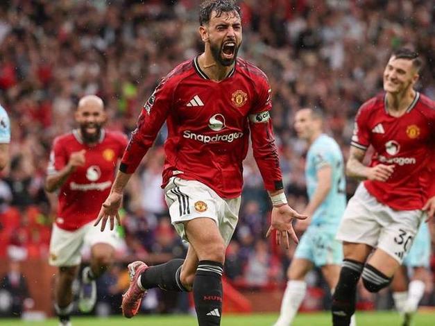 继吉格斯鲁尼后,B费成曼联第三位进球助攻双百球员