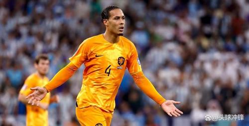 卡斯卡里诺：范德芬要在热刺最需要时站出来，范戴克是榜样