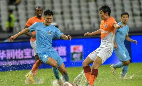 官方：中场多面手肖鲲加盟广州豹，身高1米88经验丰富