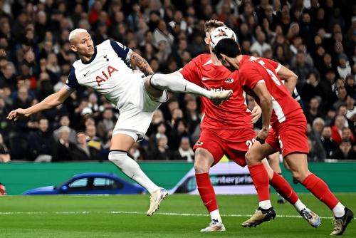 巴西热身赛3-1胜克罗地亚，马丁内利关键破门锁定胜局