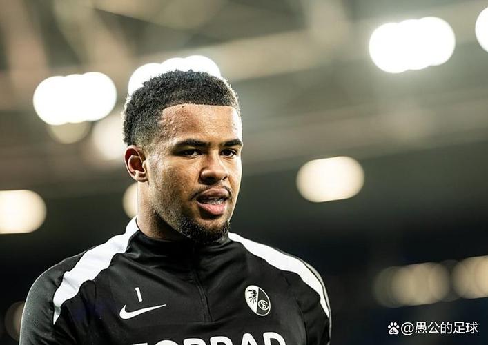 曝弗赖堡主力门将阿图伯鲁将离队，多支顶级球队有意引进